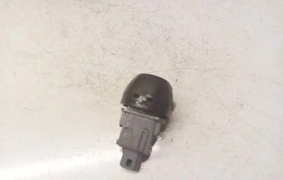 Toyota RAV 4 (XA30) Hazard light switch 15B060