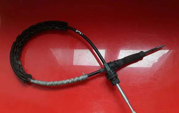 Skoda Superb B6 (3T) Gear shift cable linkage 3T0711266B