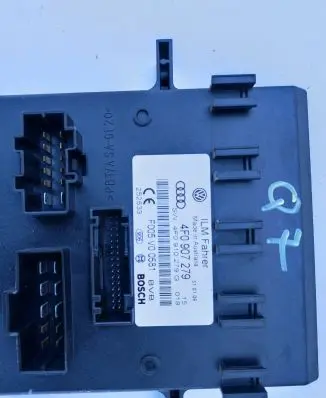 Audi Q7 4L Comfort/convenience module 4F0907279 F005V00581
