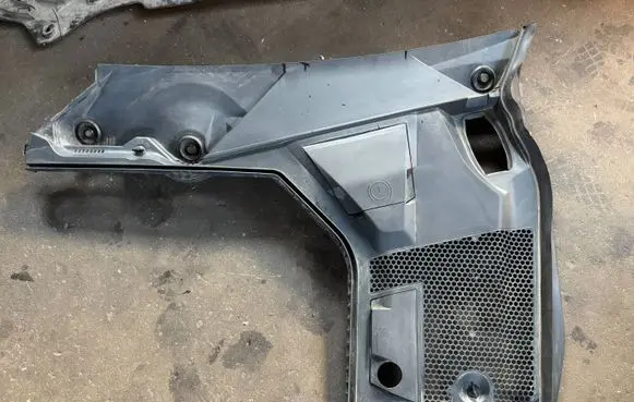 Mercedes-Benz C W205 Wiper trim A2058308902