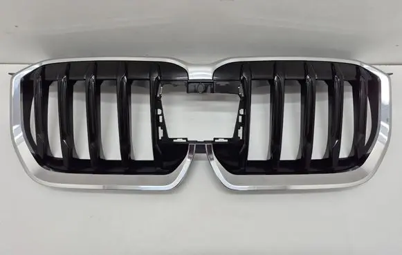 BMW X1 U11 Front grill 18517811