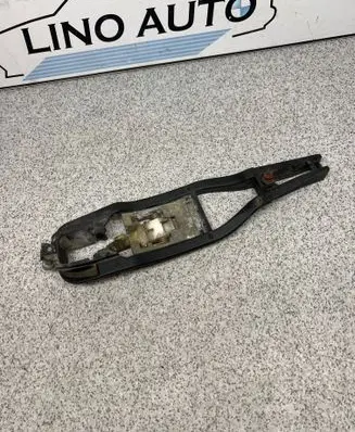 BMW 3 E46 Front door exterior handle/bracket 8216121