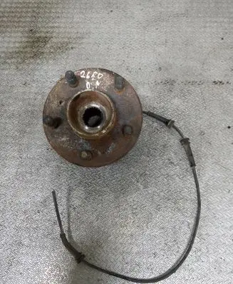 Front wheel hub