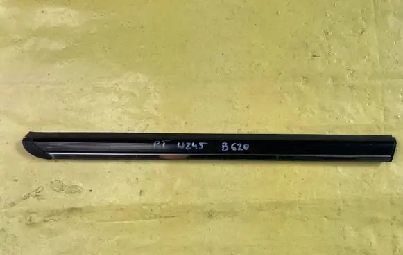 Mercedes-Benz B W245 Rear door glass trim molding A1696730683 1696730683