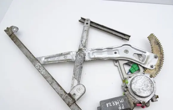 Subaru Impreza I Front door window regulator with motor 