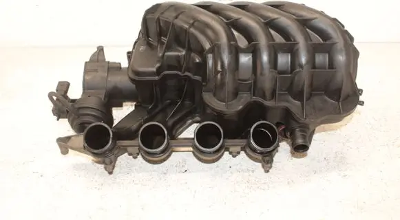 Volkswagen PASSAT B6 Intake manifold 06F133210K