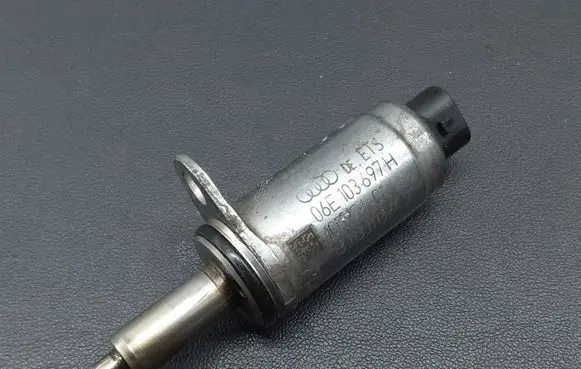 Audi A8 S8 D4 4H Camshaft vanos timing valve 06E103697H 10797401