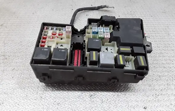 Ford Focus C-MAX Fuse module 3M5T14A142AB