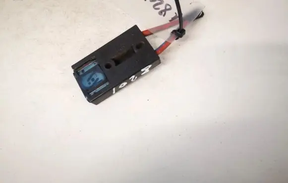 Audi 80 90 S2 B4 Fuse 8a0937530