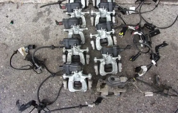 Fiat 500X Rear brake caliper
