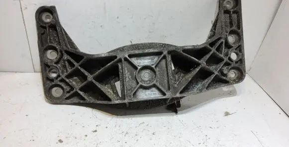 BMW 5 E60 E61 Gearbox mounting bracket 6761106 13992010 22316761106