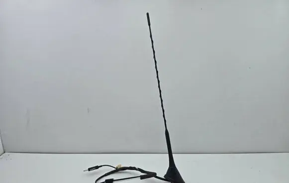 Toyota Prius (XW20) Radio antenna 