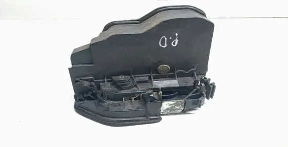 BMW X3 F25 Front door lock 7318416