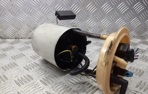 Skoda Octavia Mk2 (1Z) Mechanical fuel pump 1K0919050J