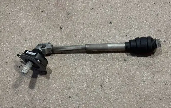 BMW M5 F90 Steering column universal joint 6862689 8074170