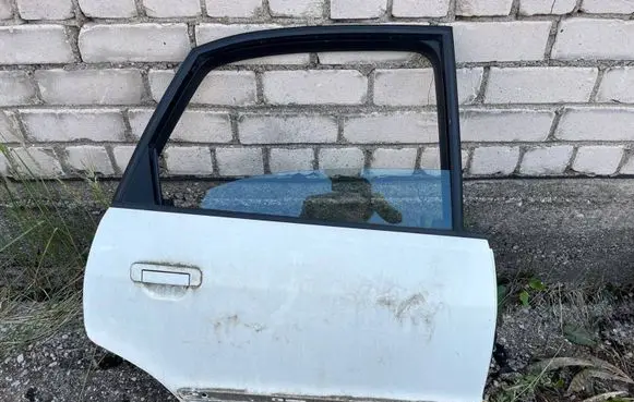 Audi A4 S4 B5 8D Rear door
