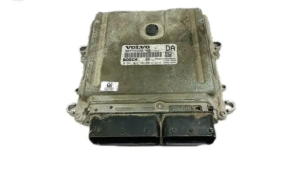 Volvo V70 Engine control unit/module 30771550AB