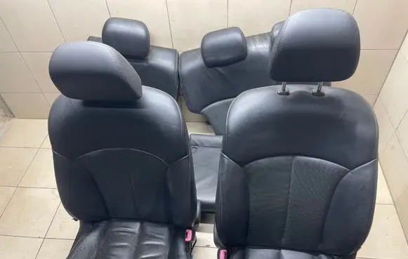 Seat set