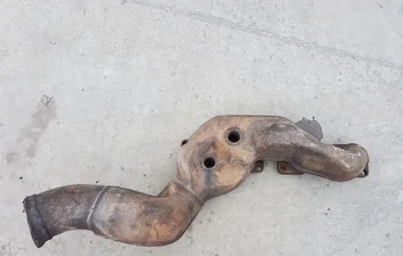 BMW 7 E38 Exhaust manifold