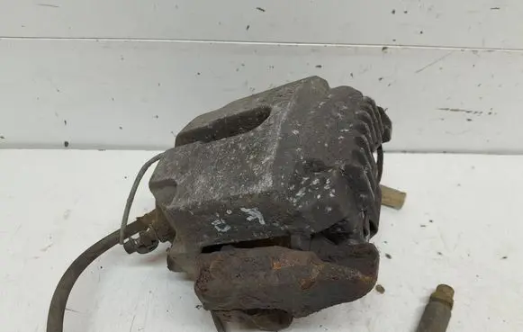 BMW 3 E90 E91 Front brake caliper 5724330