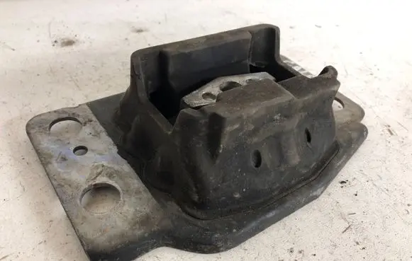 Ford Galaxy Gearbox mount 66917M121