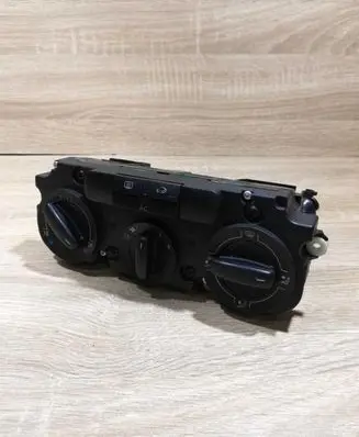 Volkswagen PASSAT B6 Climate control unit 3C1820045A