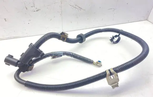 Mercedes-Benz E W212 Wires (generator/alternator) A2124405513