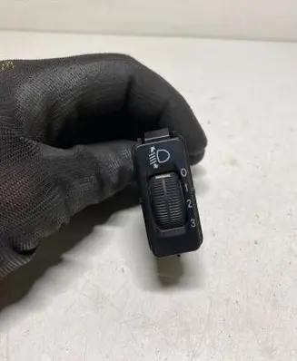 Mercedes-Benz ML W163 Headlight level height control switch A1638200010 04001300