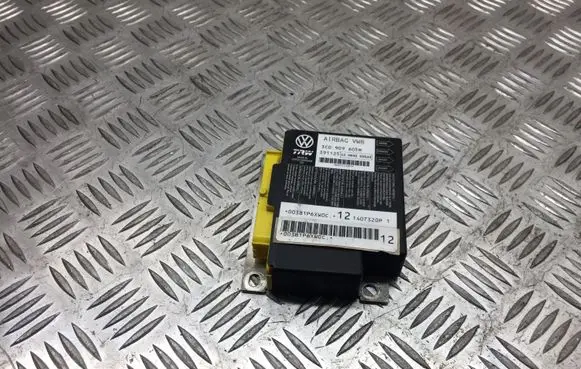 Volkswagen PASSAT B6 Airbag control unit/module 3C0909605M