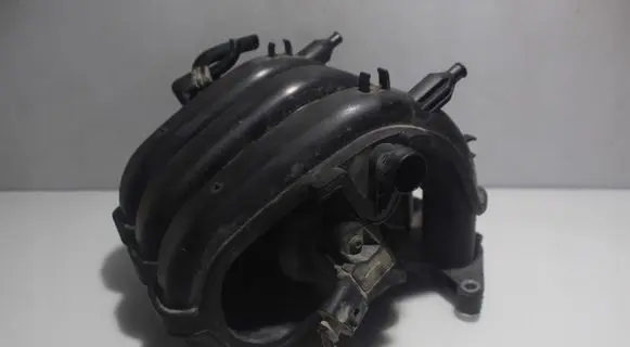 Volkswagen Polo Intake manifold