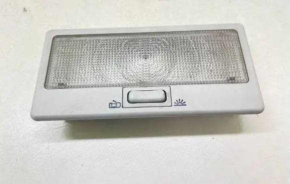 Volkswagen Transporter - Caravelle T4 Front seat light 357947111