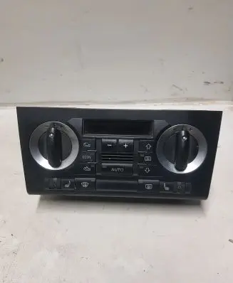 Audi A3 S3 8P Climate control unit 8P0820043N