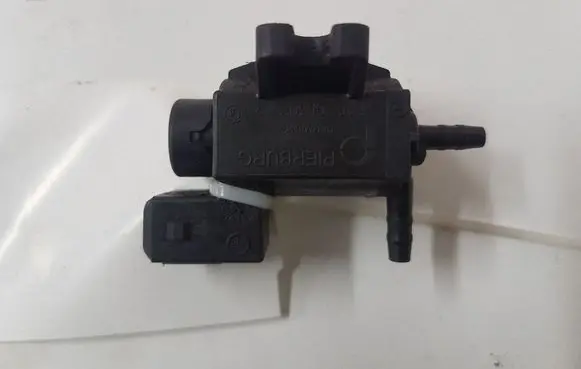 Opel Zafira B Turbo solenoid valve 70246100 8972882491