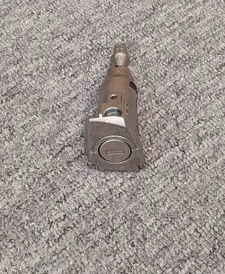 Volkswagen Golf VII Front door lock (next to the handle) 5G0837167 5G0837168