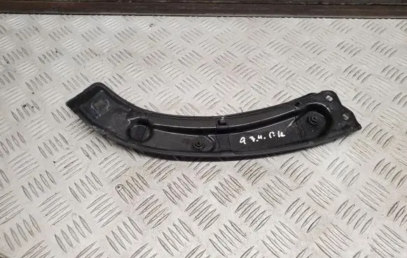 Audi Q3 8U Headlight/headlamp mounting bracket 8U0805931