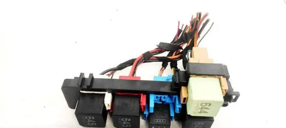 Volkswagen Golf VI Fuse box set 1K1937503A