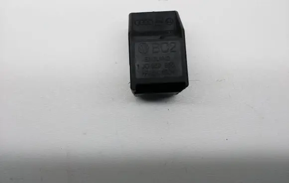 Volkswagen Golf IV Electric window control switch 1J0959855