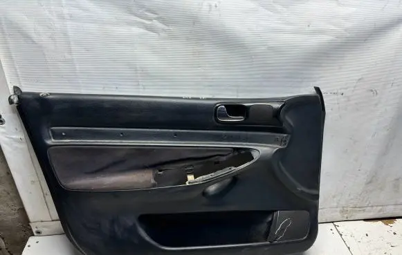 Audi A4 S4 B5 8D Front door card panel trim 8D0867105