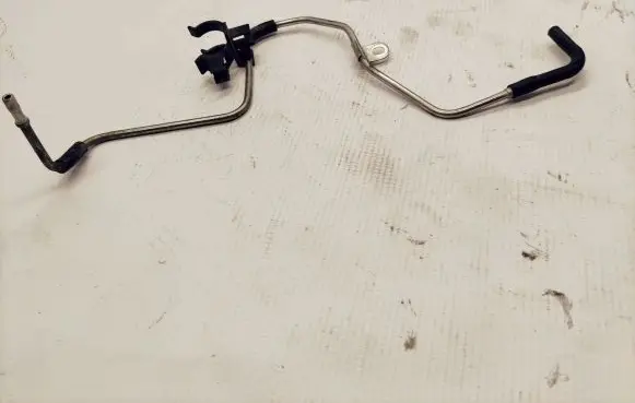 Volkswagen PASSAT B7 Vacuum line/pipe/hose 03L131605