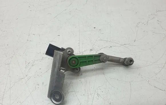 Headlight/headlamp level sensor