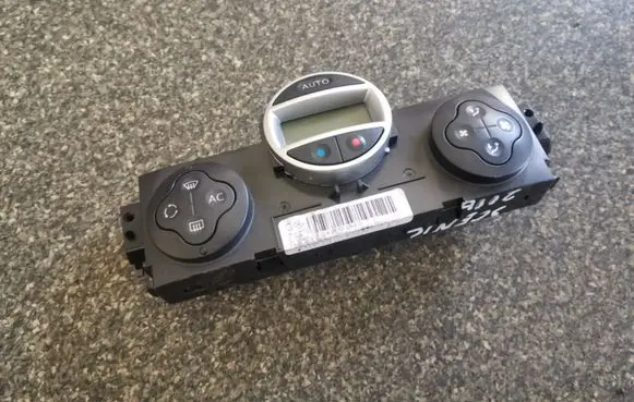 Renault Scenic II - Grand scenic II Climate control unit 8200501465
