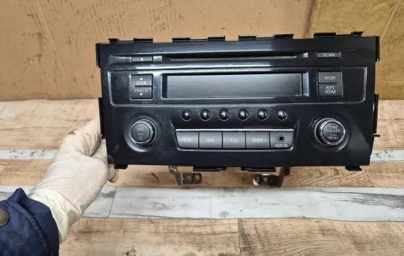 Nissan Altima Radio/CD/DVD/GPS head unit 281853TB0G 7162873
