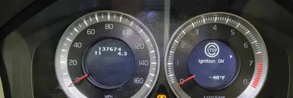 Volvo XC70 Speedometer (instrument cluster) 313433412AA