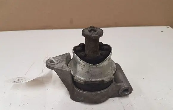 Opel Zafira B Engine mount bracket 40130067 8620