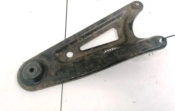 Opel Vectra C Engine mounting bracket