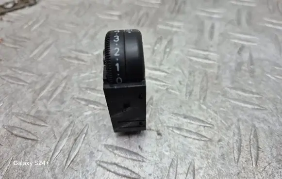 Lexus GS 300 400 430 Headlight level height control switch