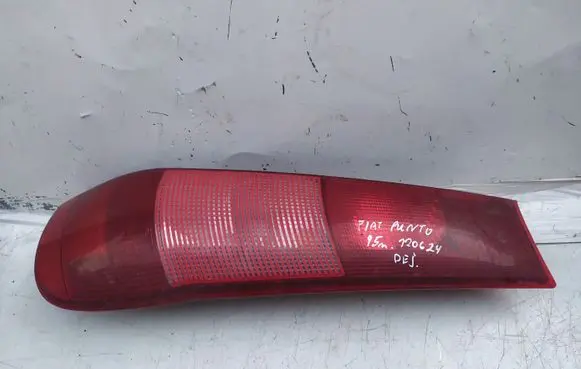 Fiat Punto (176) Rear/tail lights