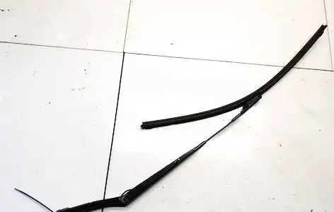 Front wiper blade arm