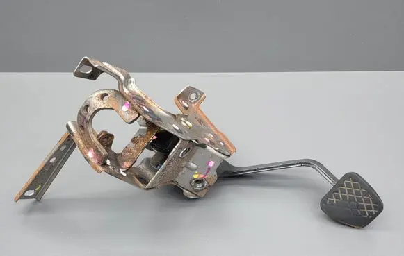 Honda CR-V Clutch pedal 