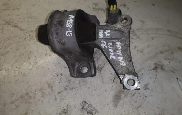 Honda Civic Engine mount bracket 52SMJ A15813